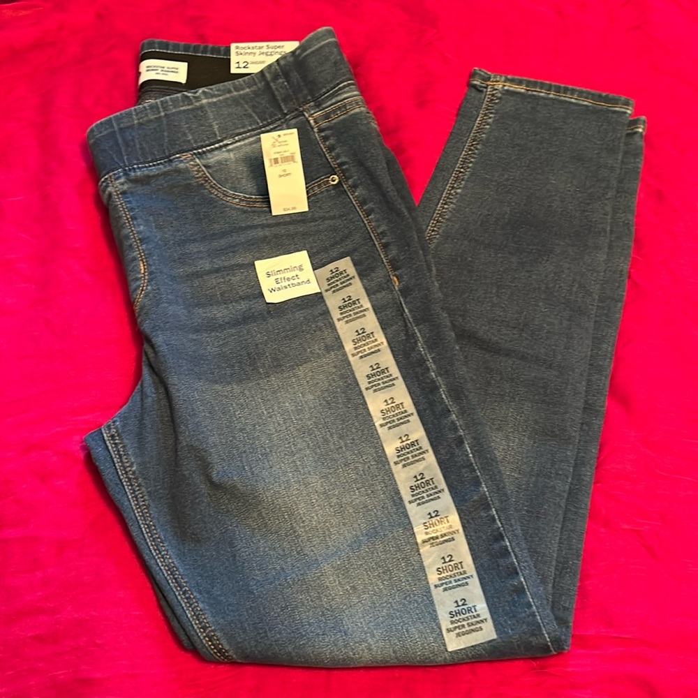 NWT old navy rockstar jeggings